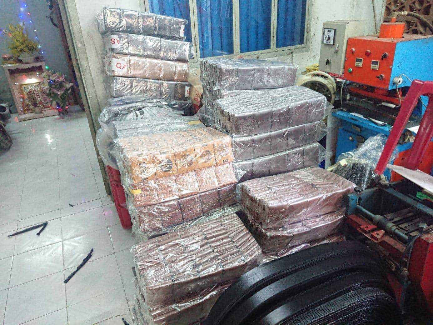 hinh anh gui hang cho khach 2